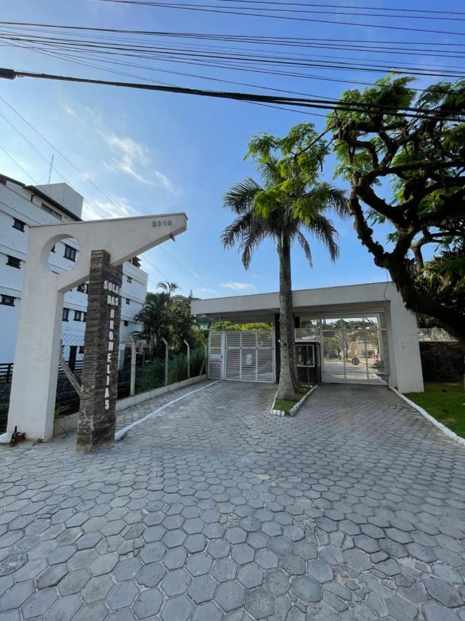 Apto Em Condominio No Centro De Bombinhas, Proximo Da Praia 외부 사진